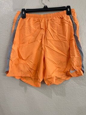 Nike dri-fit running shorts men’s medium